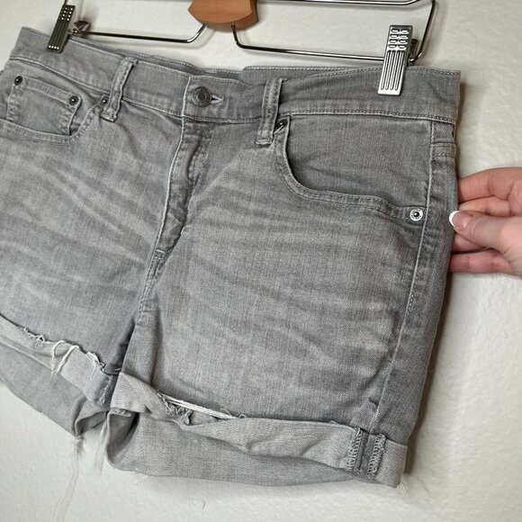 Gap Womens Gray Denim mid rise Slim Shorts rolled hem Size 31r - Picture 3 of 11